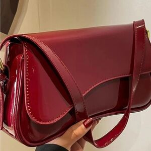 Elegant Burgundy Shoulder Bag